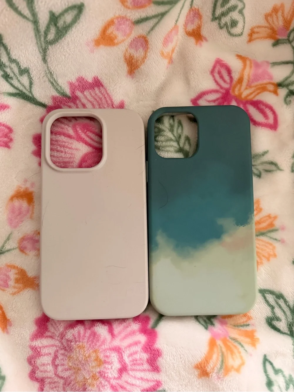 Neutral White & Ocean Gradient iPhone Case Duo - Unbranded